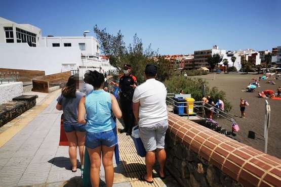 La Policía Canaria y la Policía Local de Telde intensifican los controles por el uso de las mascarillas (Foto Acfi Press/TA)